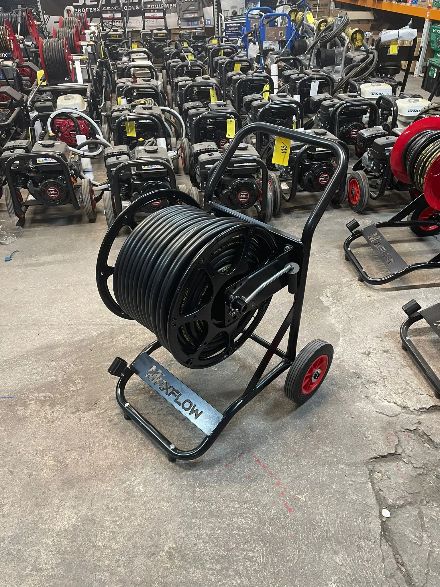 Maxflow Black 100m Trolley Reel with hose